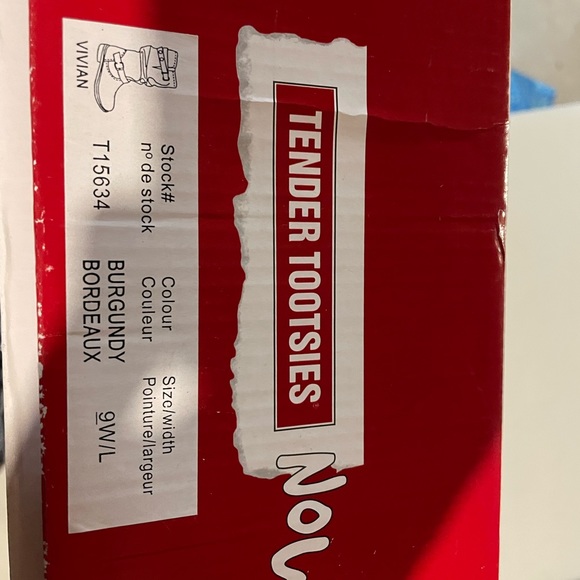 Winter burgandy boots - Picture 2 of 6